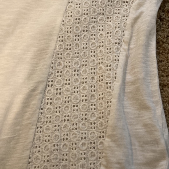 NWT - Crown & Ivy top - Picture 5 of 6